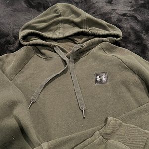 Under armour  sweat shirt